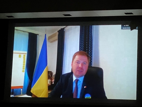 Der ukrainische Botschafter in der Schweiz Dr. Artem Rybchenko übermittelte zum Konzertbeginn ein Grußwort
